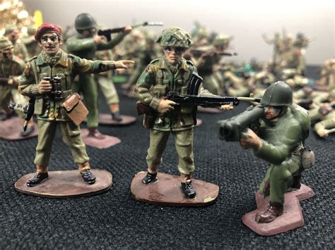 Vintage Plastic Army Soldiers Army Military