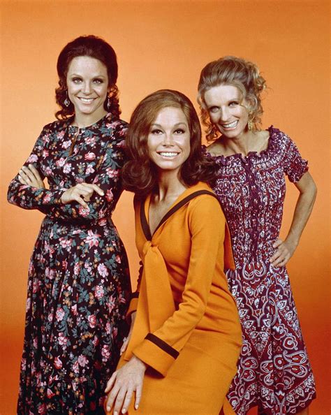 A Look Back At The Life Of Mary Tyler Moore In Pictures Mary Tyler Moore Mary Tyler Moore