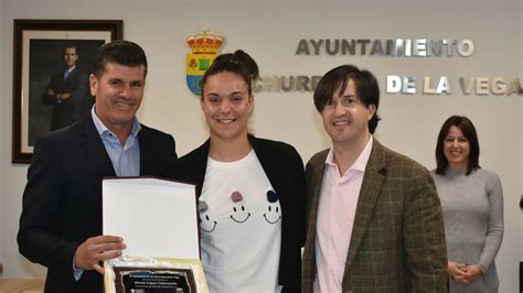María del carmen valenzuela, conocida también en su juventud como mariquita valenzuela (ciudad de buenos aires; María Valenzuela será homenajeada en Churriana