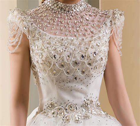 Top 10 Most Expensive Wedding Dresses Diamonds Silk And Platinum
