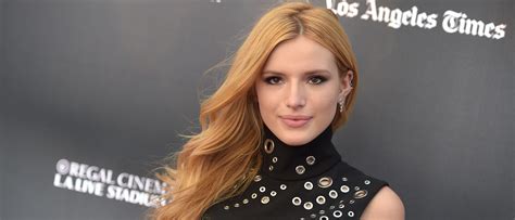 Bella Thorne Refuses To Autograph Specific Racy Photos The Daily Caller