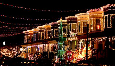 It's certainly worth driving around the suburbs to find kansas city's hidden light displays, too. 7 Best Christmas Light Displays Around Baltimore 2017