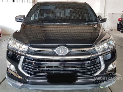 Gambar tentang Jual Mobil Toyota Innova Venturer 2018 N140 24 di DKI 