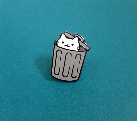 Trash Cat Hard Enamel Pin Cute Lapel Pin T En 2020 Broche