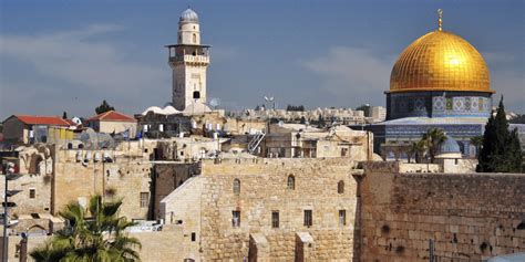 The film in question in jeruzalem, a toothless horror movie that often feels weirdly uncommitted to its potentially offensive conceit: The Jerusalem Film Festival: Cinephilia Among Sirens ...