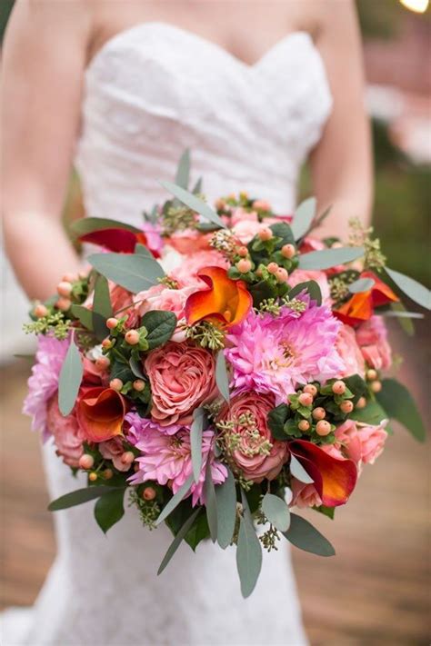 Real Wedding Ideas And Inspiration Here Comes The Guide Flower