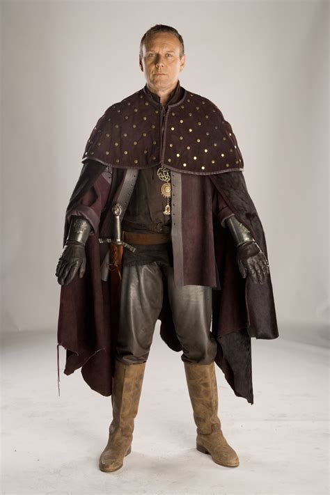 Merlin Photoshoot For Uther Portrayed By Anthony Head Personajes