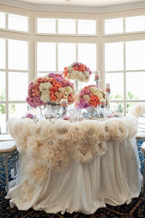 Here's how… daniela who writes the bridesmaid.com blog gets to see photographs of masses of diy wedding decorations. 10 Wedding Table Decor Ideas to Die For - Belle The Magazine