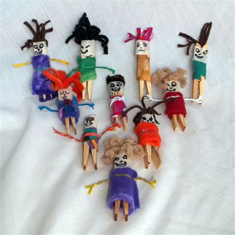 All Things Crafty Clothes Pin People With Instructions