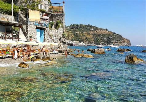 Amalfi, positano, maiori, minori, cetara, vietri sul mare e tanto altro. Spiagge in Costiera Amalfitana: le 6 Più Belle Dove Andare ...