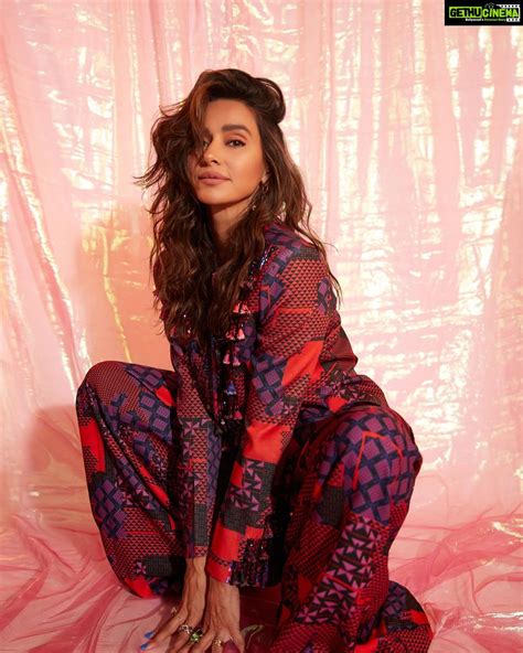 Shibani Dandekar Instagram Diffuse By The One And Only