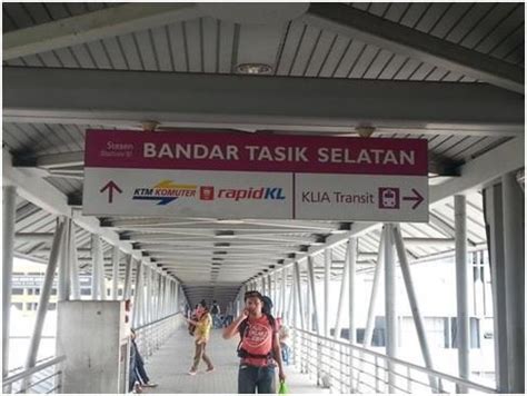 The station serves as both a stop and an interchange for the ktm komuter's seremban line, ktm ets, the lrt sri petaling line, and the express rail link's. 'Selain Taman Rashidah Utama' Ini 5 Lagu Melayu ...