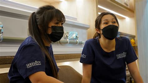 S'porean female embalmers show us how they preserve & clean up bodies