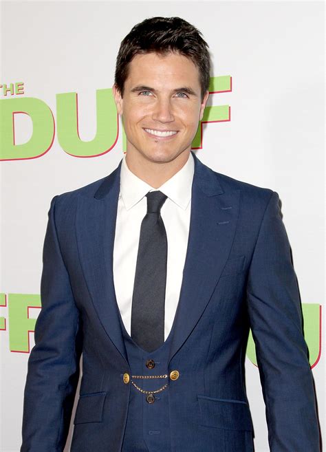 8 Times Robbie Amell Gushed About Italia Ricci & Made Everyone Swoon In ...