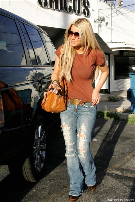 jessica simpson love her style her personality basically everything bout her casual style