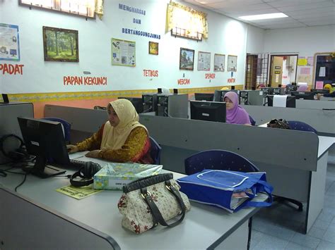 Perkhidmatan apdm ini disediakan secara percuma oleh kementerian pelajaran malaysia. Pengisian Data Aplikasi Pangkalan Data Murid (APDM) ~ ICT ...