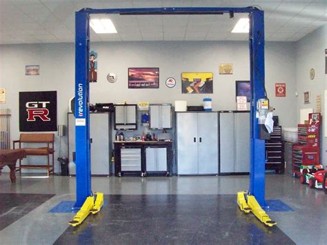 The rtp10 allows a customer to lift a vehicle either symmetrically or asymmetrically. PRODUCT OF THE WEEK: REVOLUTION LIFT RTP10 First Choice ...