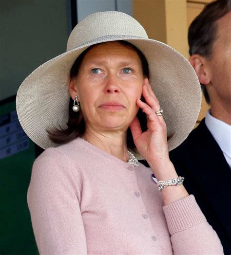Who Is Lady Sarah Chatto Get To Know Queen Elizabeth Iis Niece And Princess Margarets
