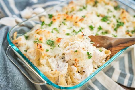 Love Pasta And Casseroles Youre In Luck This Chicken Alfredo Bake Is