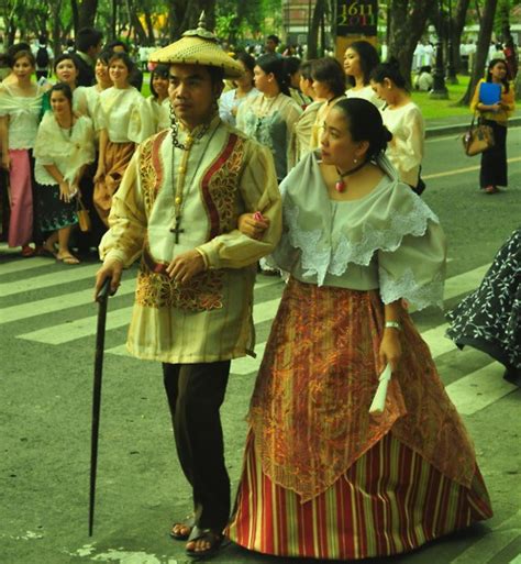 pakaian adat filipina barong tagalog
