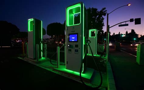 Automakers Force Electric Vehicle Charging Standards By Declaring A Winner