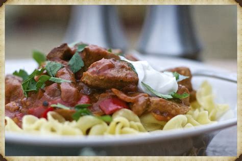 Hungarian goulash (stove, oven or crockpot + make ahead & freezer instructions) may . Hungarian Goulash-What the "Forks" for Dinner?