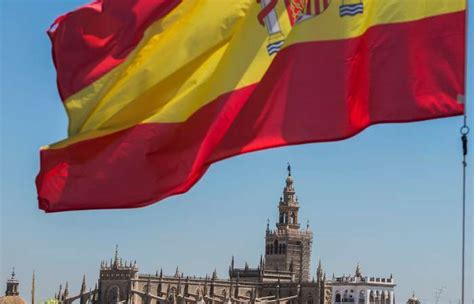 ¿cómo Obtener La Residencia En España Tipos Y Requisitos