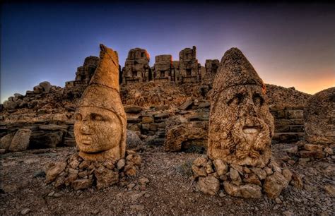 Istambul is a beautiful city inturkey with half of it located in europe and the other half in asia. Monte Nemrut en Turquía