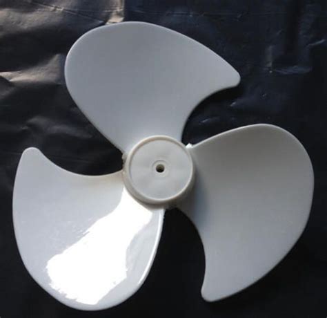 3 Gkr 16 Inch Table Fan Blade Rs 40 Piece Gkr Plastic Id