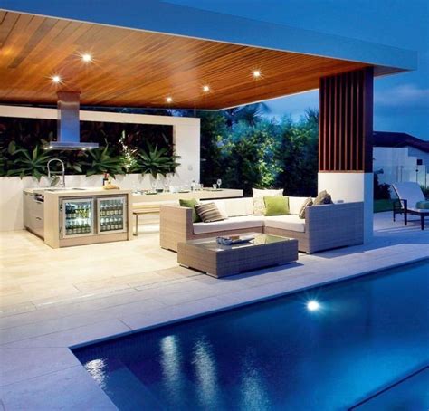 Modern And Stylish Outdoor Living Modern Outdoor Kitchen Modern Pools