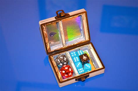 How To Make Your Own Dice Box Out Of 80 Magic The Gathering Cards