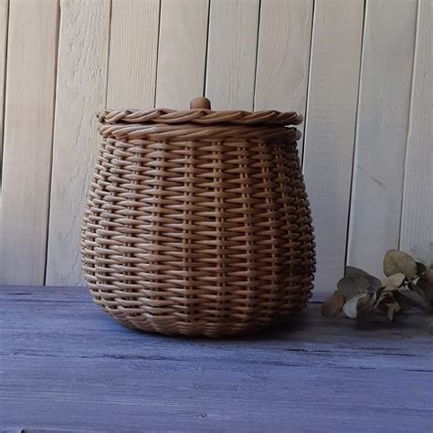 Small wicker basket with lid 6.5 tall wicker container | Etsy