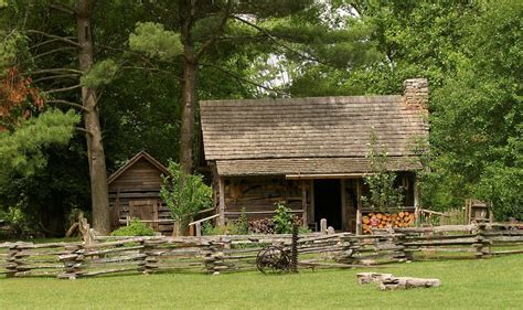 Museum Of Appalachia Is A Living History Museum Of Pioneer Frontier