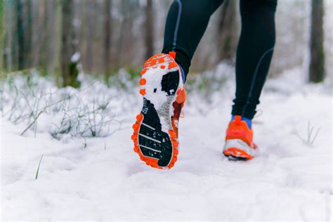 Top Benefits And Tips For Safely Running On Snow During Winter Joggo
