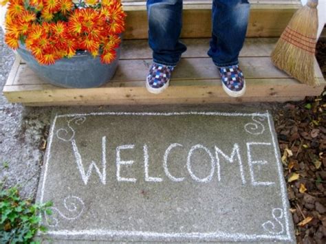 Simple Diy Welcome Mat You Can Change Every Day Shelterness