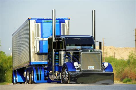 46 Tractor Trailer Wallpaper