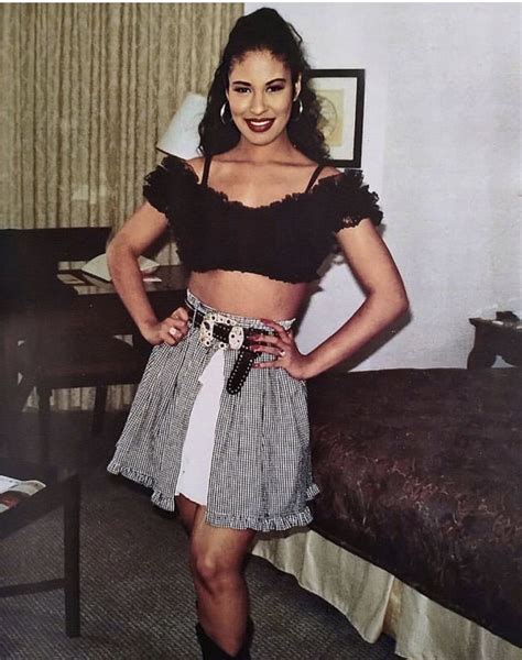 Https://techalive.net/outfit/selena Quintanilla Black Skirt Outfit