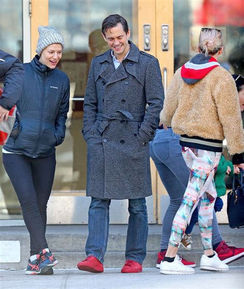 Claire Danes And Her Husband Hugh Dancy Out In New York 03 Gotceleb