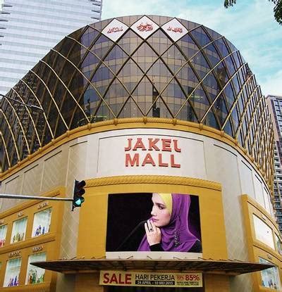 Offering excellent access to cheras sentral mall silka cheras kuala lumpur is a modern property located due southeast of central kuala lumpur's main. Shopping Area in Kuala Lumpur | Silka Maytower | Shopping ...