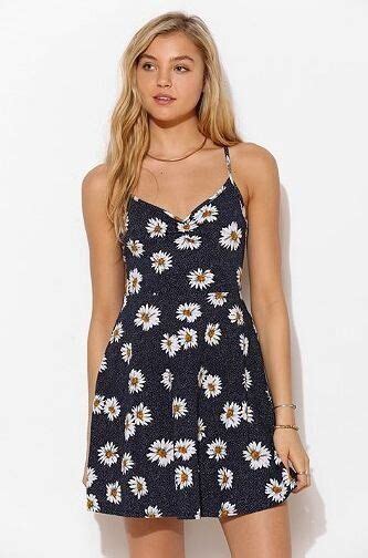 Cheap Summer Dresses 25 Cute Frocks Under 50 Photos Huffpost Canada Style