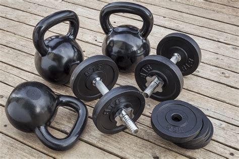 Dumbbells Vs Kettlebells 8 Key Differences With Pictures Inspire Us