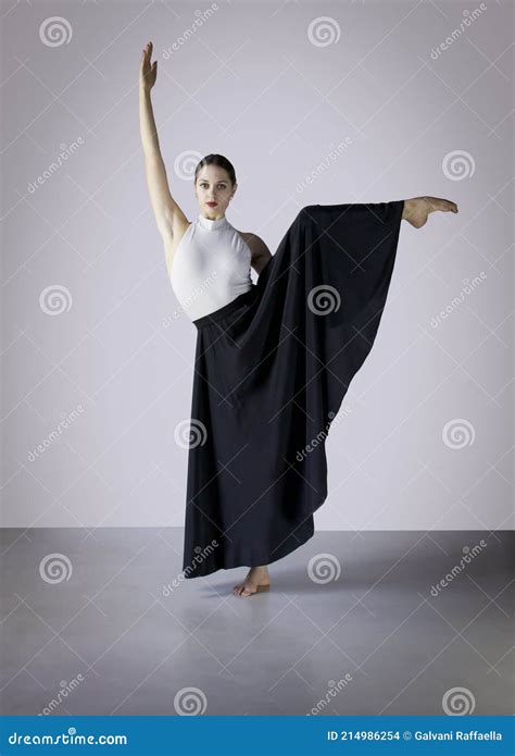 Female Dancer Barefoot In Dance Position Stock Photo Image Of Leotard