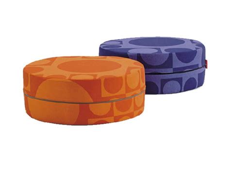 Dagli ultimi modelli di divani di tanti colori e materiali fino ad arrivare alle cucine e i bagni più moderni. Pouf letto: Ikea, Mondo Convenienza, prezzi e offerte delle migliori marche