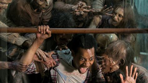 Combien De Figurant Dans The Walking Dead - Le Top 10 des morts les plus spectaculaires de The Walking Dead