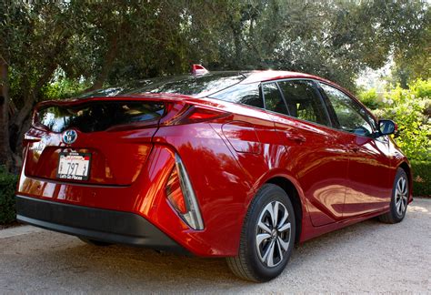 2017 Toyota Prius Prime Driving Impression And Review Gallery 691376