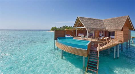 10 Amazing Houses On Water From Around The World 1 E1506136853756