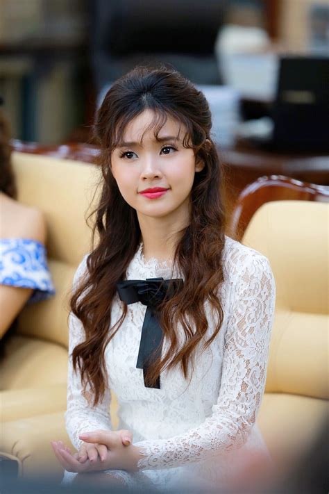 This is the official facebook for midu liên hệ quản lý mr kevin : Midu bất ngờ xuất hiện tại Hàn Quốc thực hiện dự án lớn
