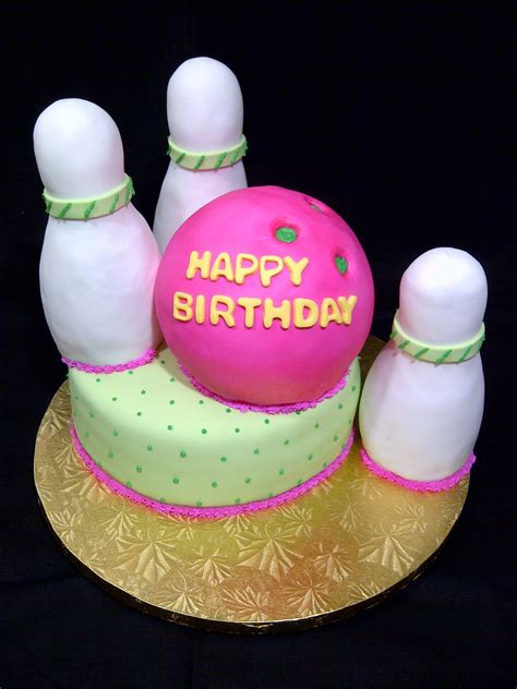 Alys Cakes And Bakery Bowling Birthday Cakes Bowling Cake Horse