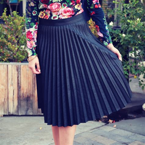 how to wear a pleated skirt video popsugar fashion