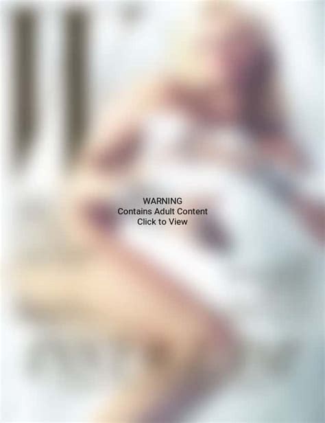 Miley Cyrus Nude In W Magazine See The Leaked Eyebrow